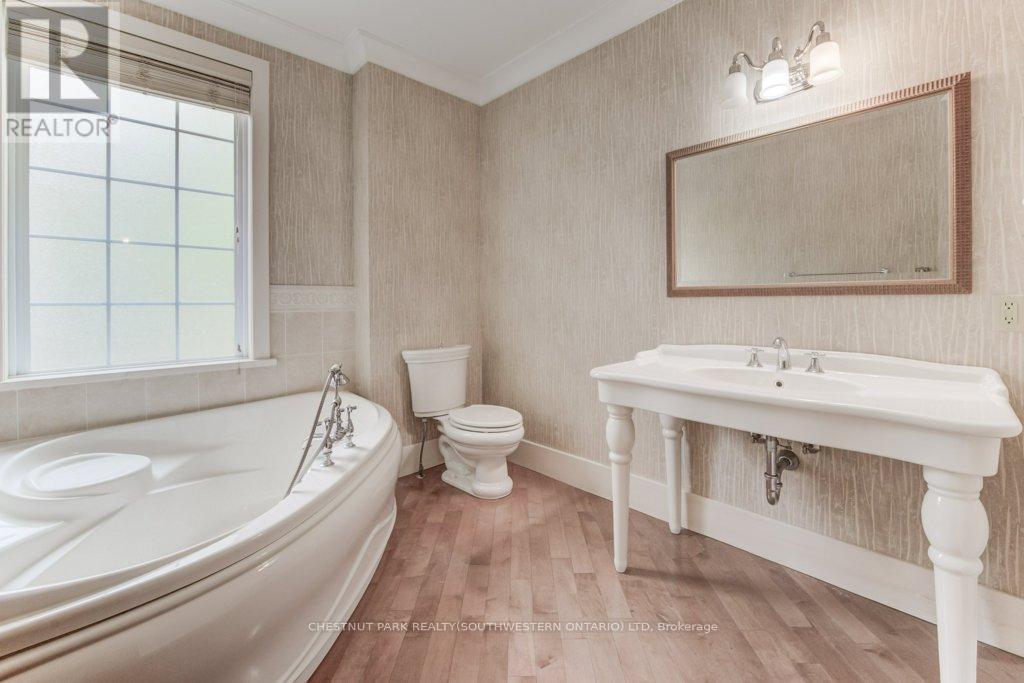 177 Piper Street, North Dumfries, ON - Indoor Photo Showing Bathroom