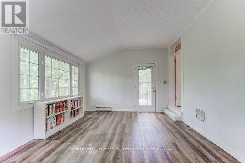 177 Piper Street, North Dumfries, ON - Indoor Photo Showing Other Room