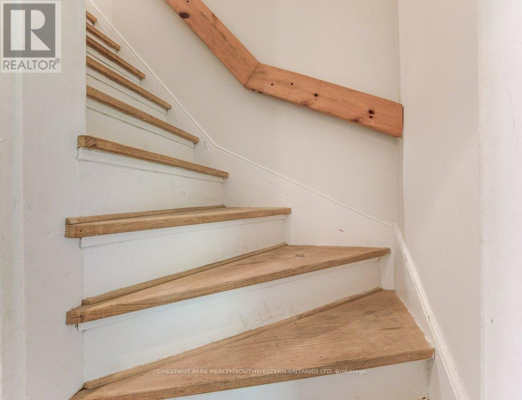 177 Piper Street, North Dumfries, ON - Indoor Photo Showing Other Room