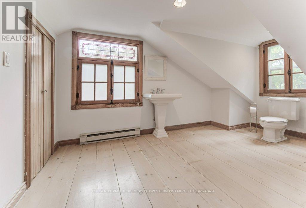 177 Piper Street, North Dumfries, ON - Indoor Photo Showing Other Room