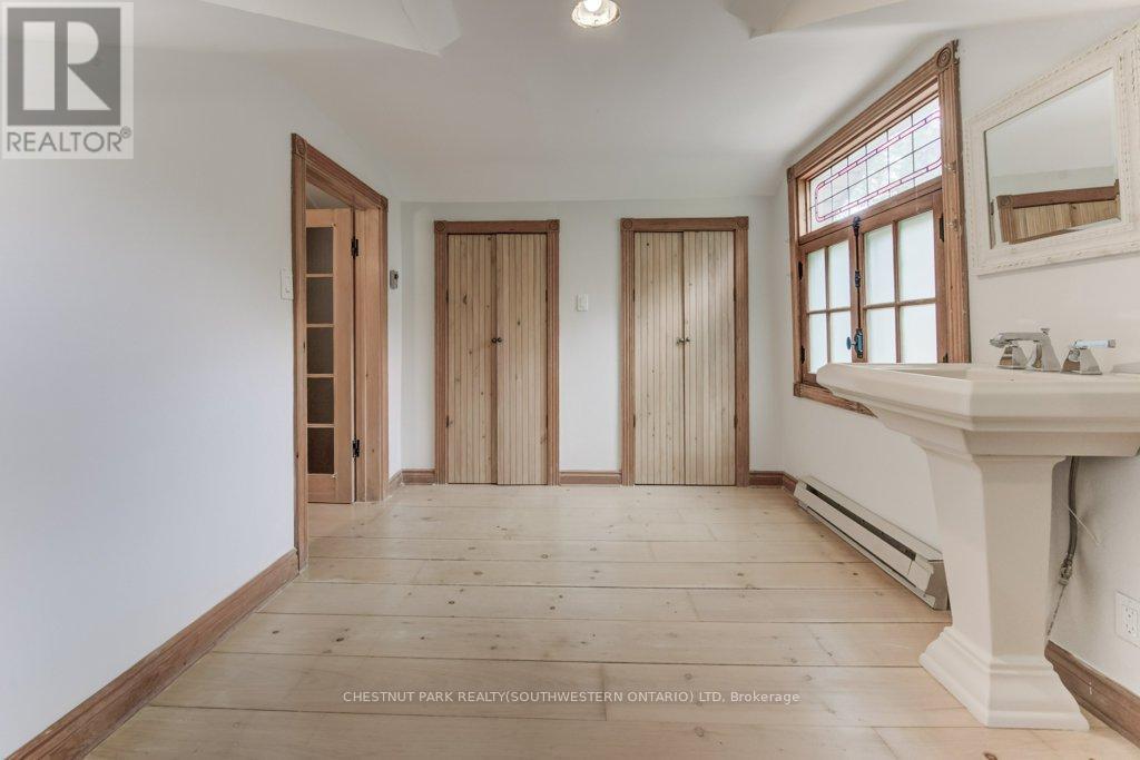 177 Piper Street, North Dumfries, ON - Indoor Photo Showing Other Room