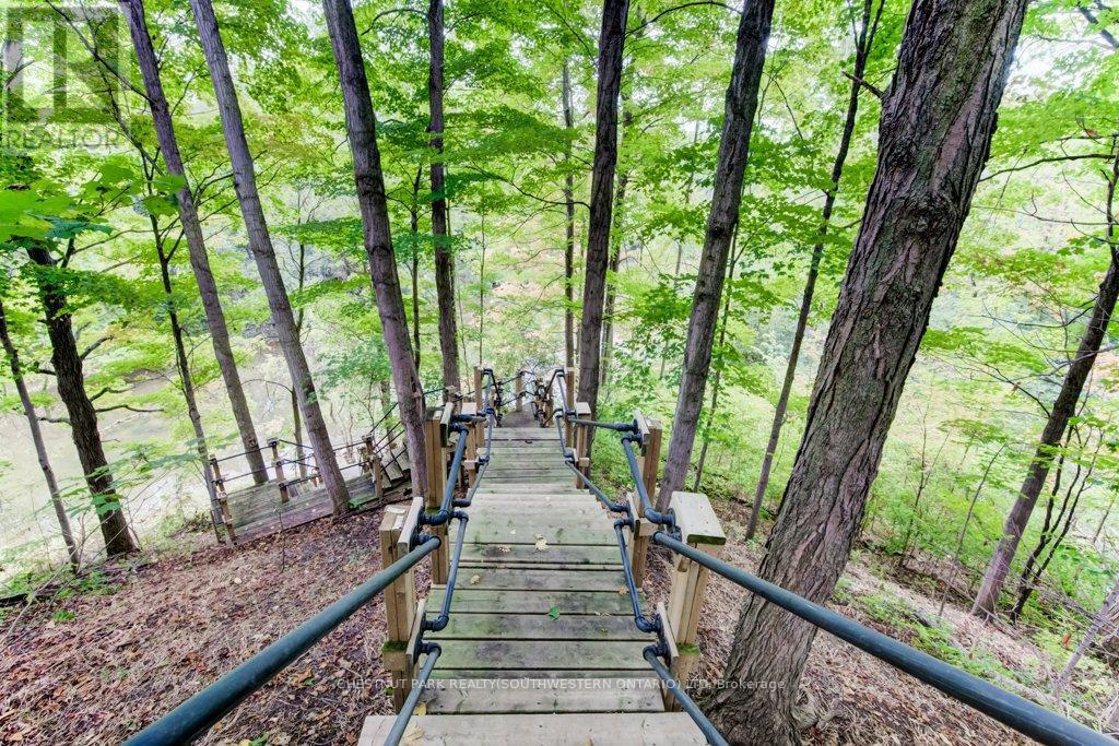 177 Piper Street, North Dumfries, ON - Outdoor