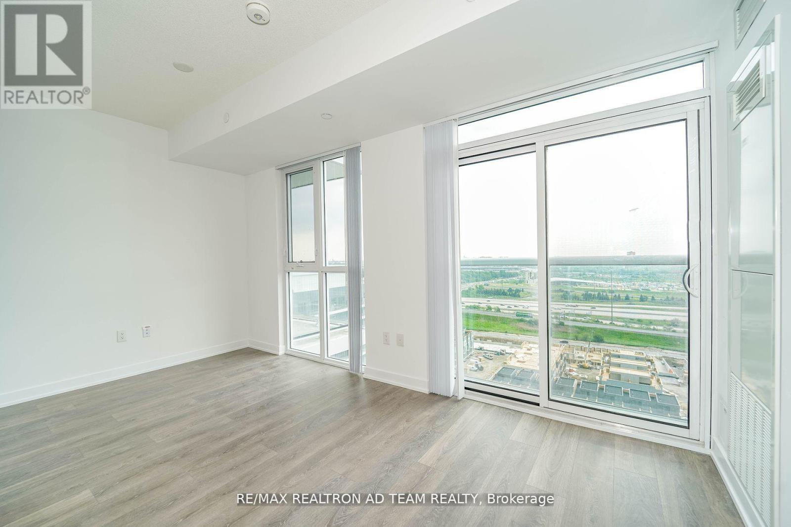 2003 - 38 Honeycrisp Crescent, Vaughan, ON - Indoor Photo Showing Other Room