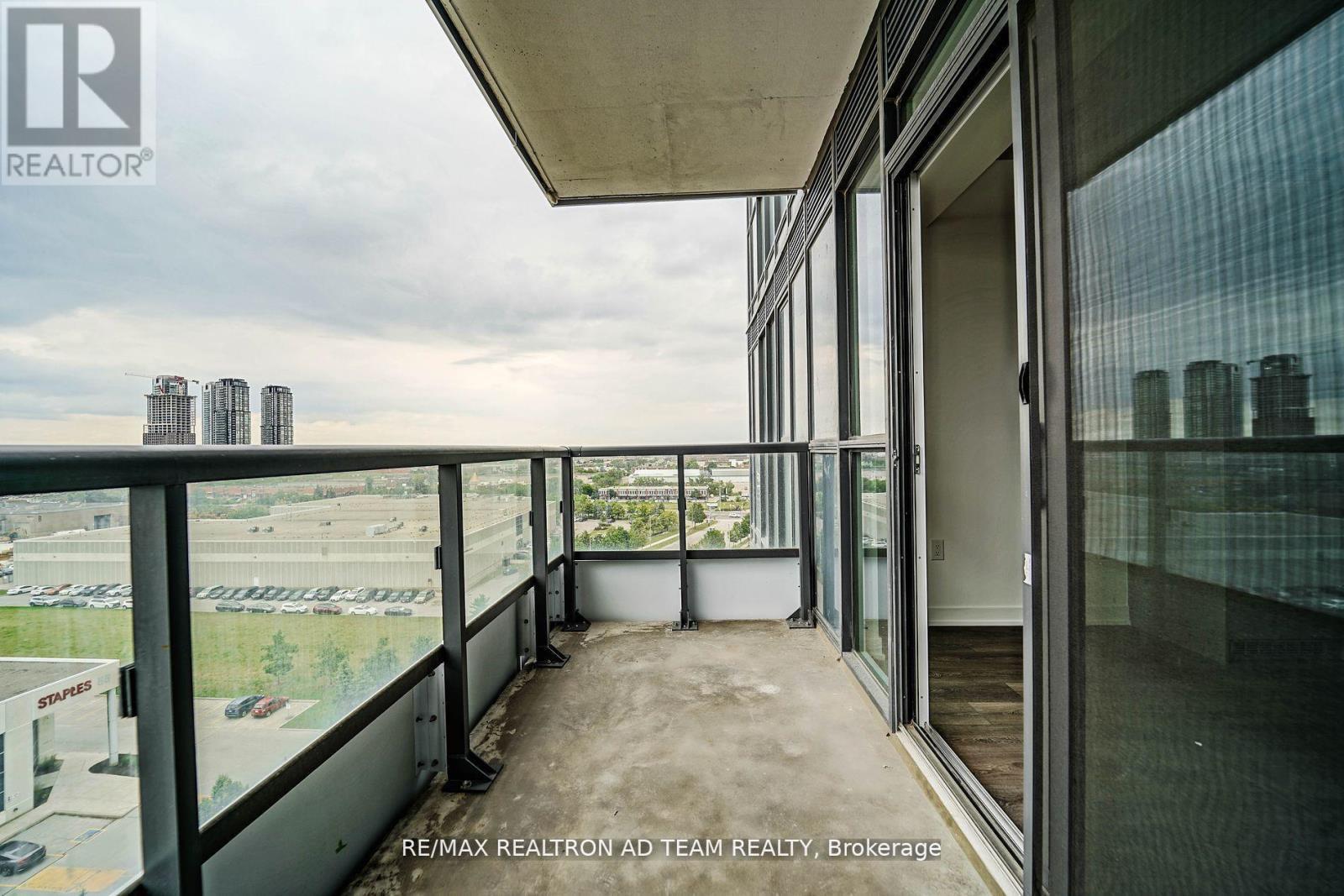 1017 - 38 Honeycrisp Crescent, Vaughan, ON - Outdoor With Balcony With View With Exterior