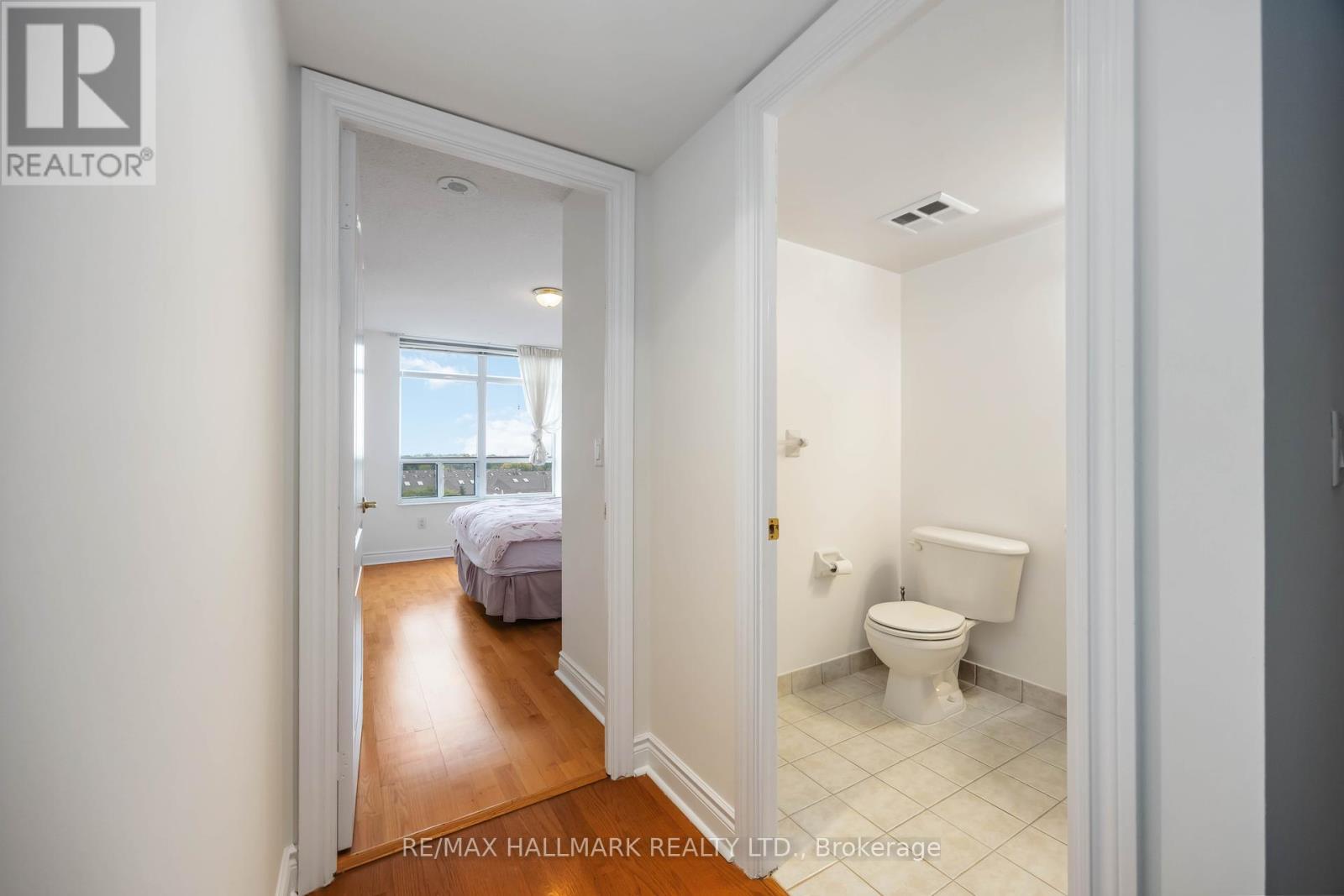 705 - 880 Grandview Way, Toronto, ON - Indoor Photo Showing Bathroom