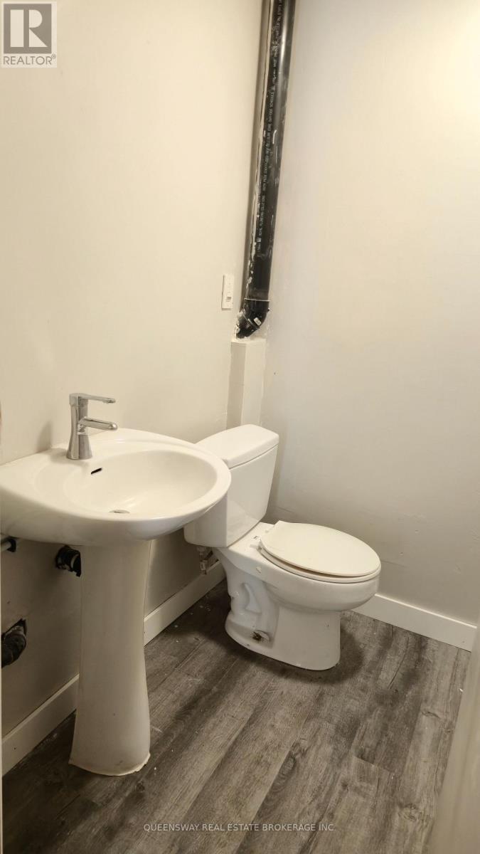 321 Robert Street, Hamilton, ON