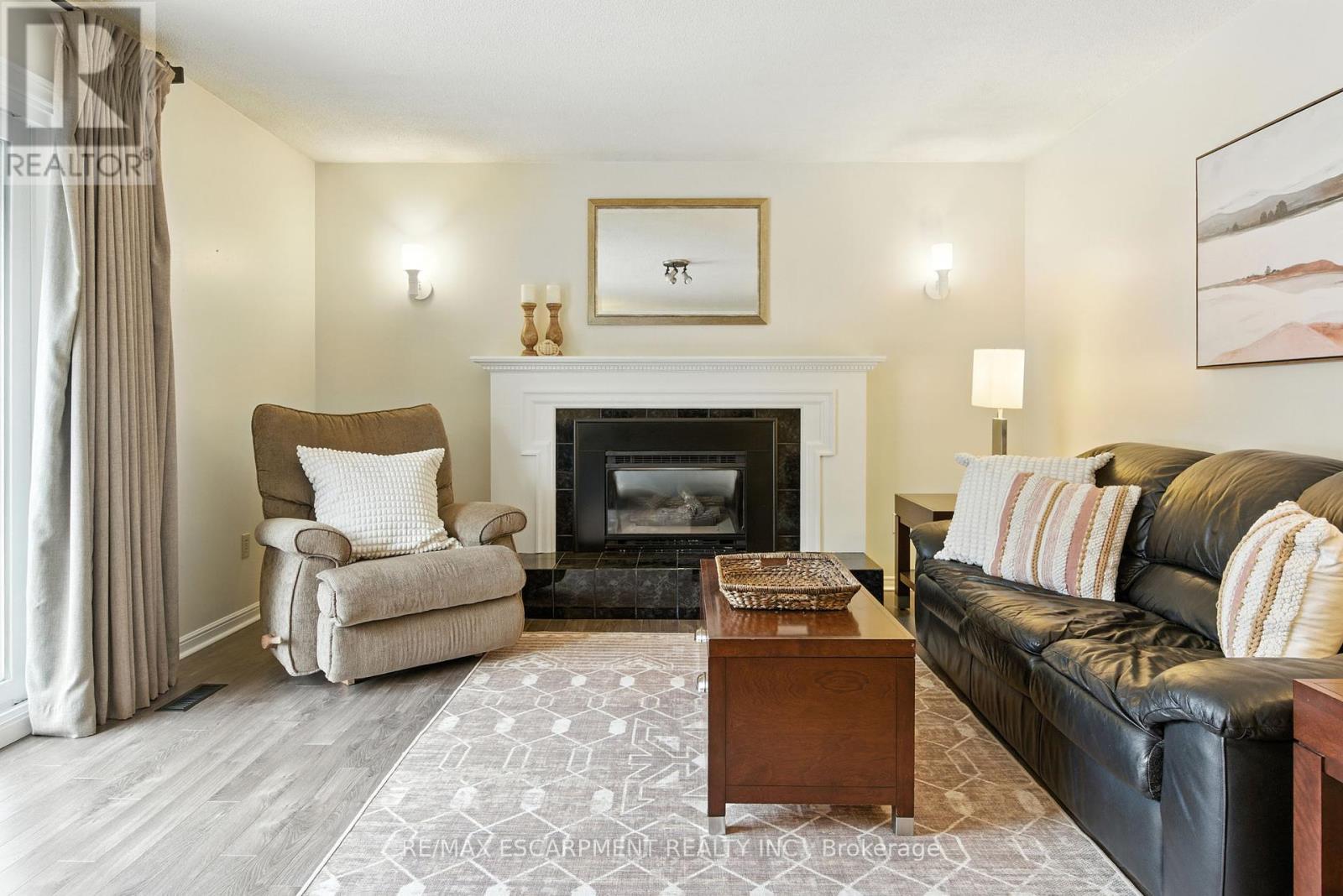 561 Harmony Avenue, Burlington, ON - Indoor Photo Showing Living Room With Fireplace