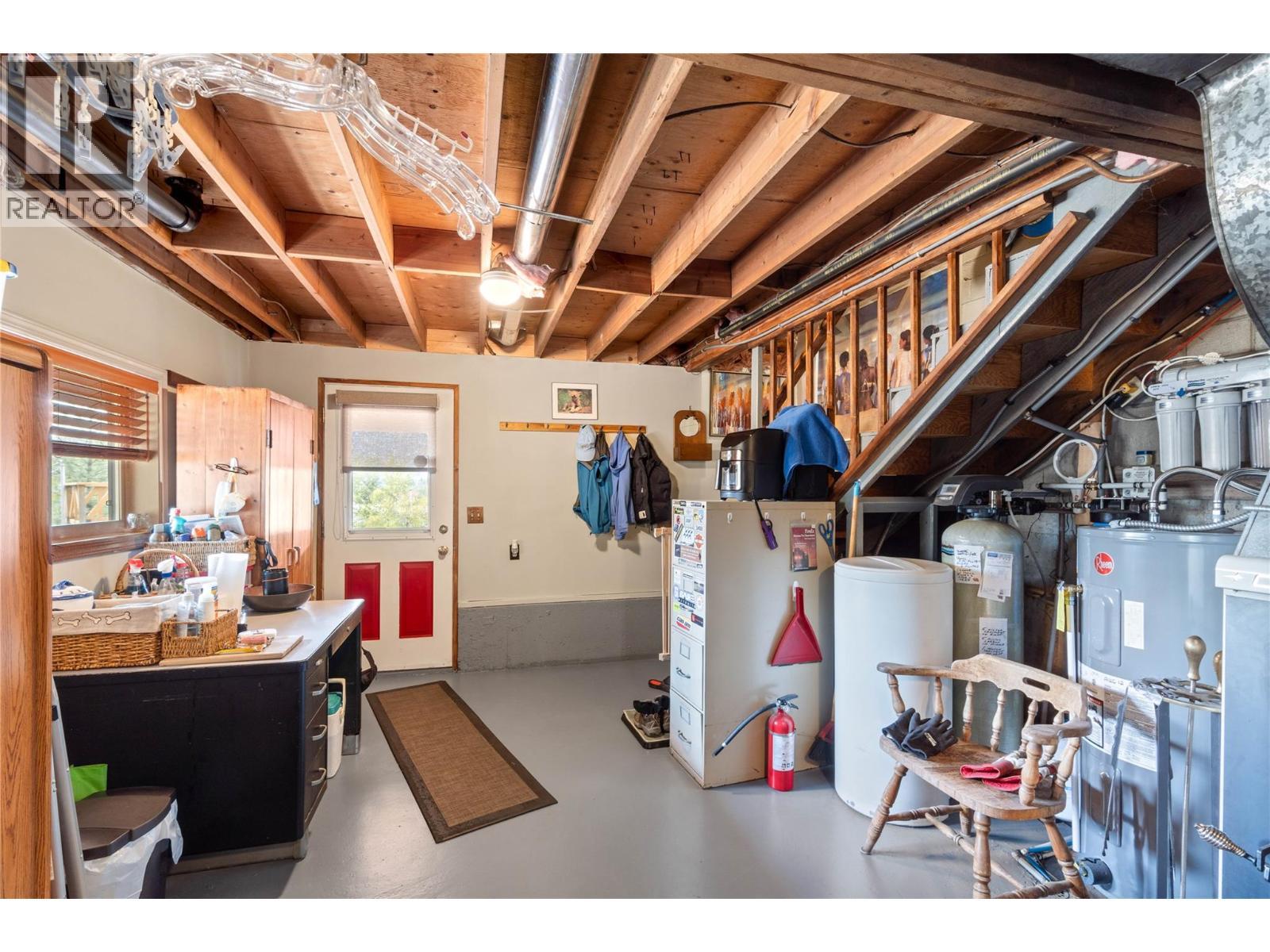 7969 Yellowhead Highway, Kamloops, BC - Indoor Photo Showing Basement