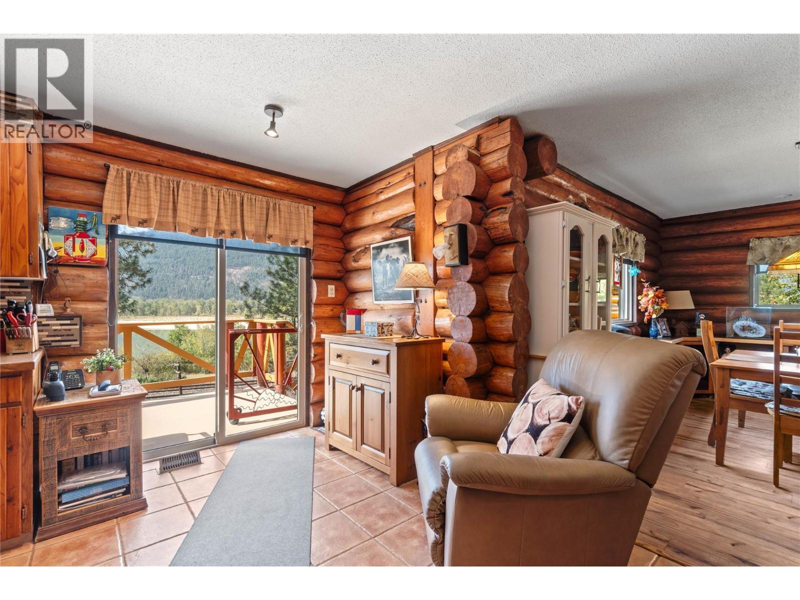 7969 Yellowhead Highway, Kamloops, BC - Indoor