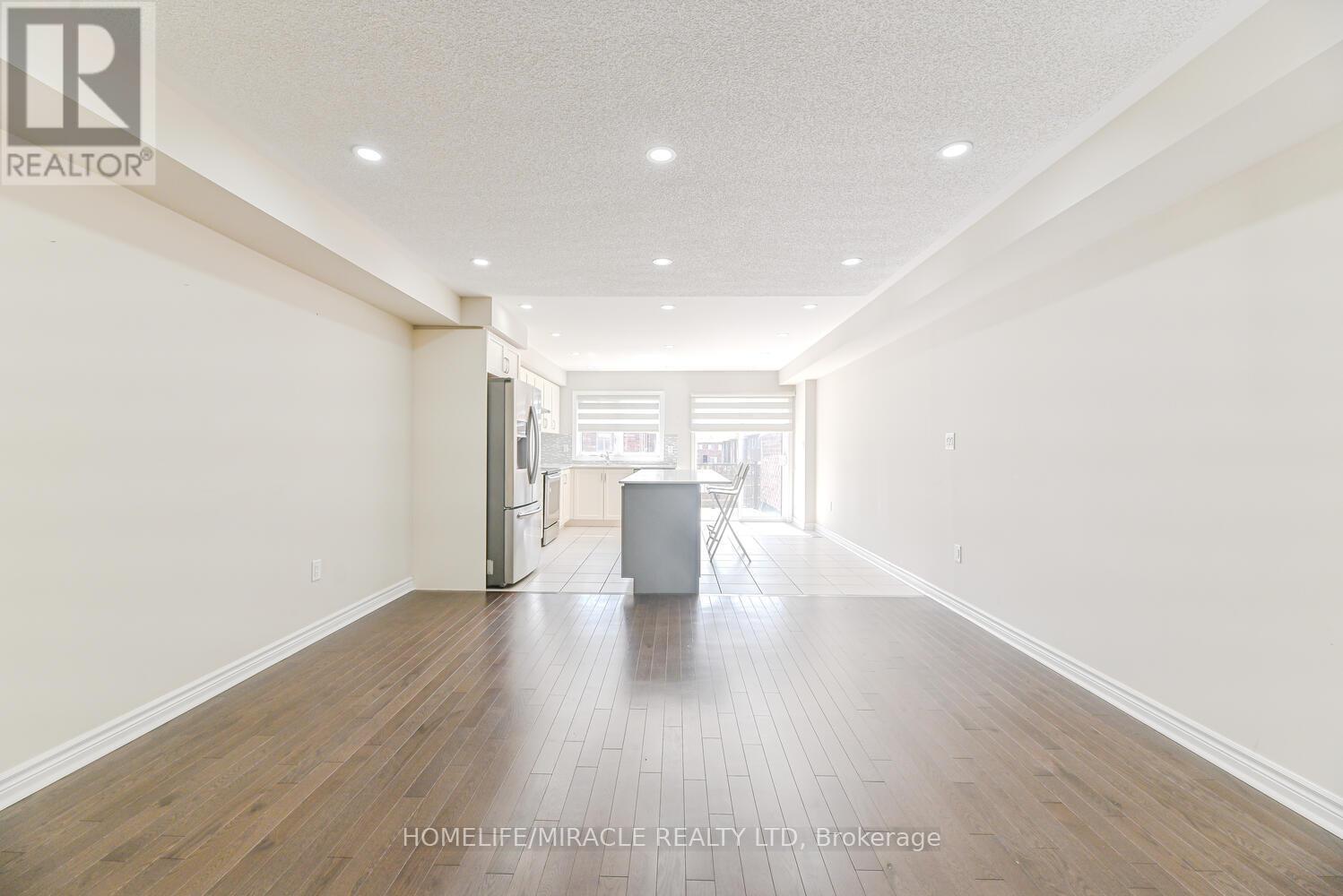 35 Finegan Circle, Brampton, ON - Indoor Photo Showing Other Room