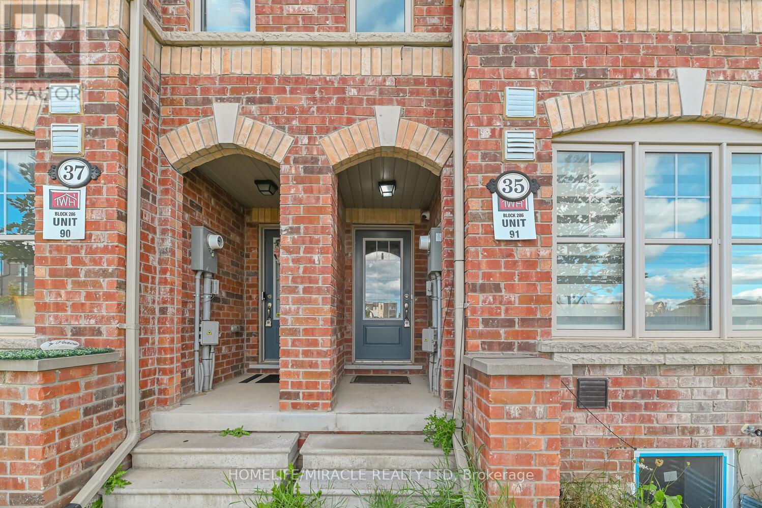 35 Finegan Circle, Brampton, ON - Outdoor