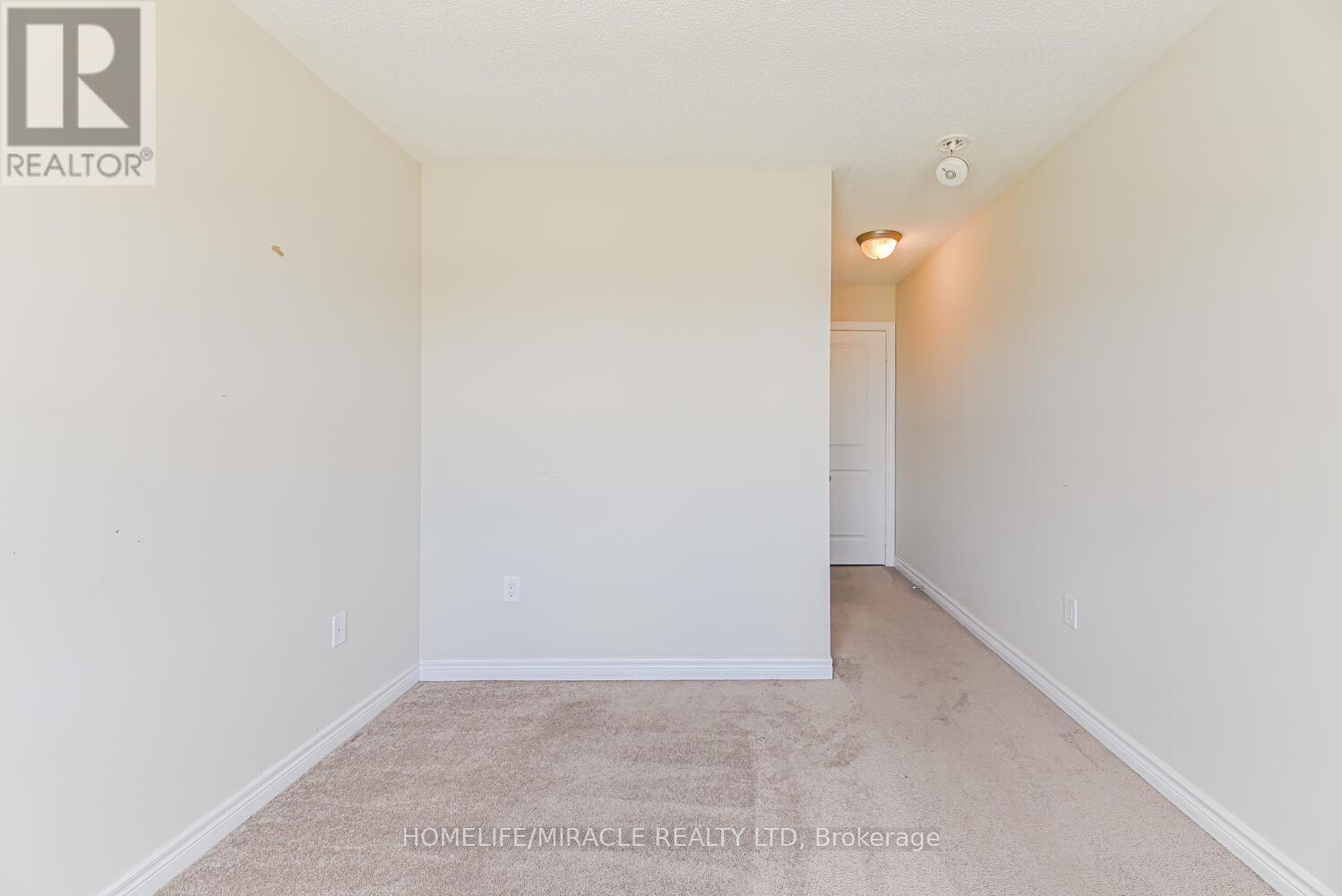 35 Finegan Circle, Brampton, ON - Indoor Photo Showing Other Room