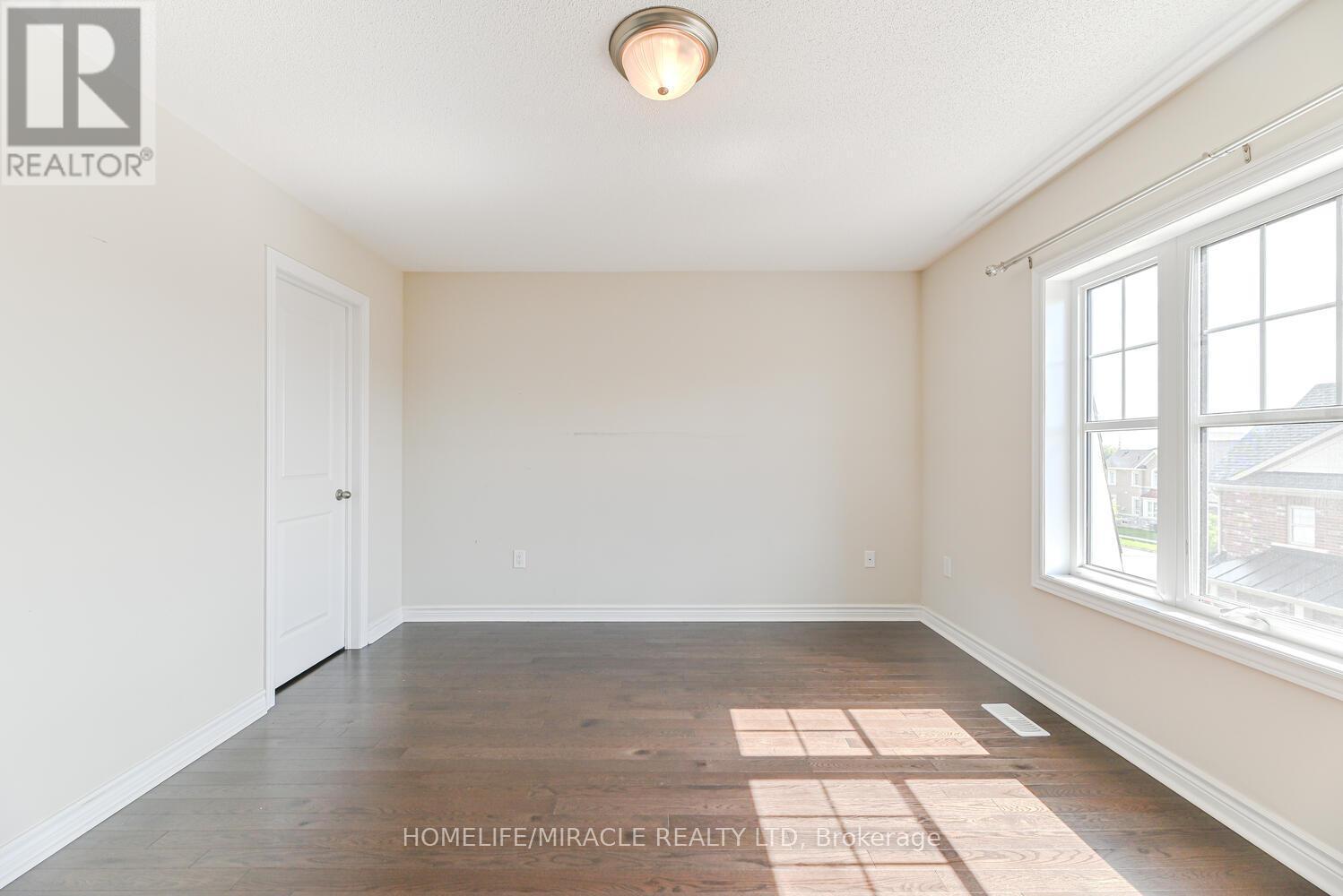 35 Finegan Circle, Brampton, ON - Indoor Photo Showing Other Room