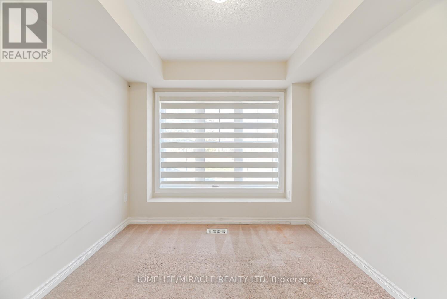 35 Finegan Circle, Brampton, ON - Indoor Photo Showing Other Room