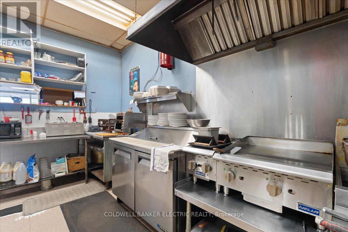 Unit #10 - 833 Chemong Road, Peterborough (Northcrest Ward 5), ON