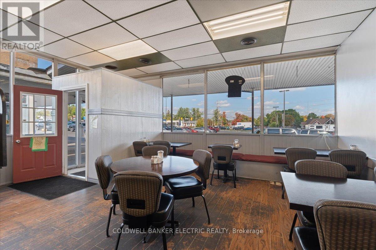 Unit #10 - 833 Chemong Road, Peterborough (Northcrest Ward 5), ON