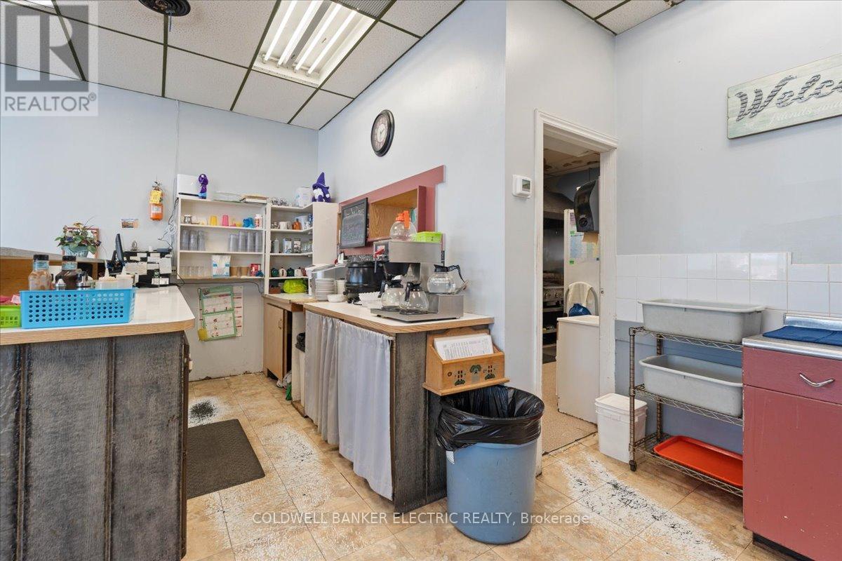 Unit #10 - 833 Chemong Road, Peterborough (Northcrest Ward 5), ON