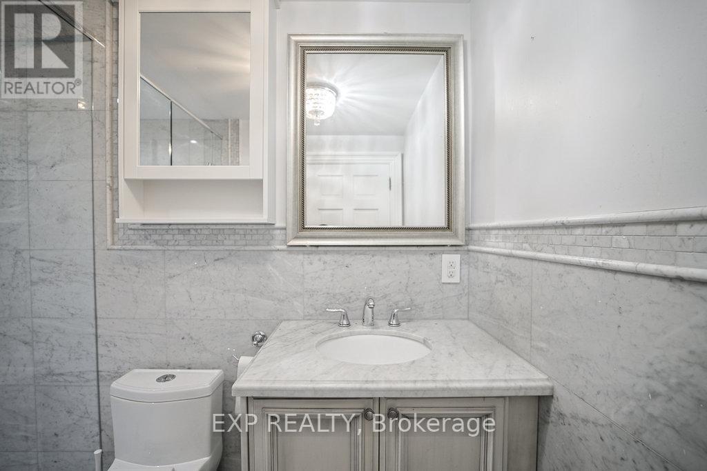 68 Davidson Drive, Vaughan, ON - Indoor Photo Showing Bathroom