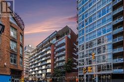 805 - 383 CUMBERLAND STREET Ottawa, ON K1N 1J7