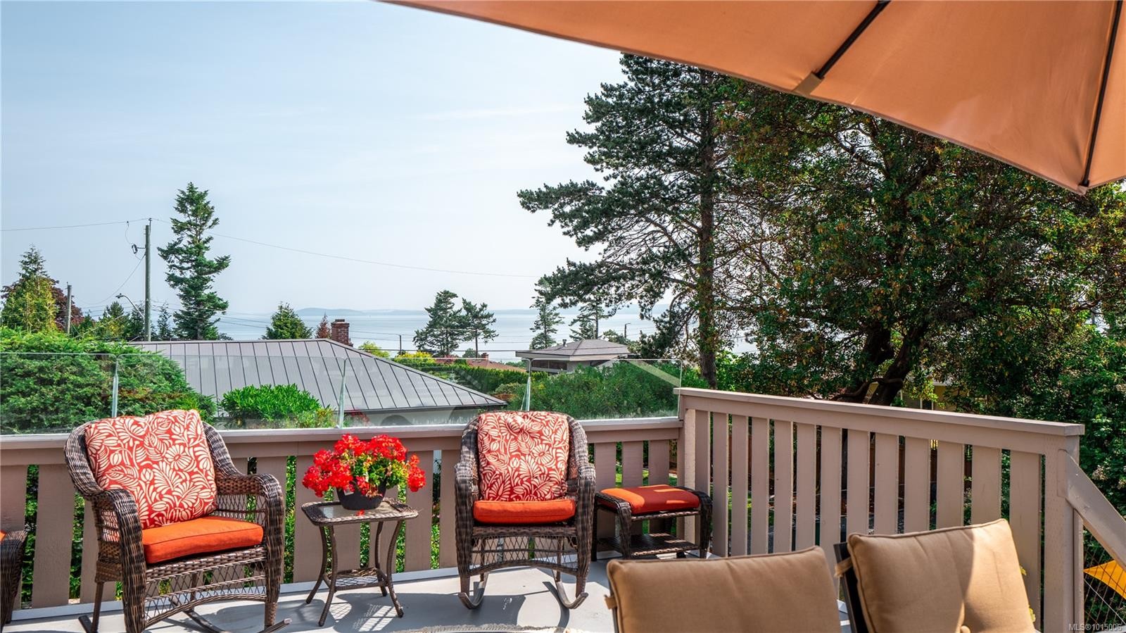 2059 Saltair Pl, Saanich, BC