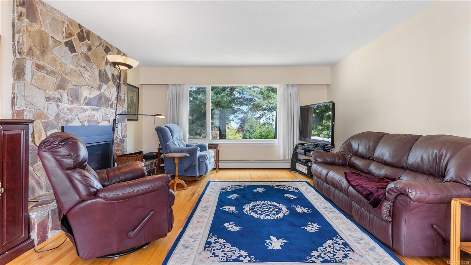 2059 Saltair Pl, Saanich, BC