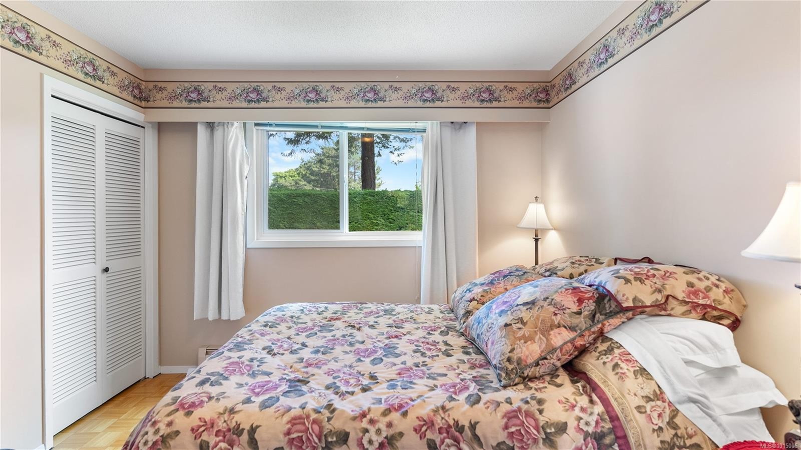 2059 Saltair Pl, Saanich, BC