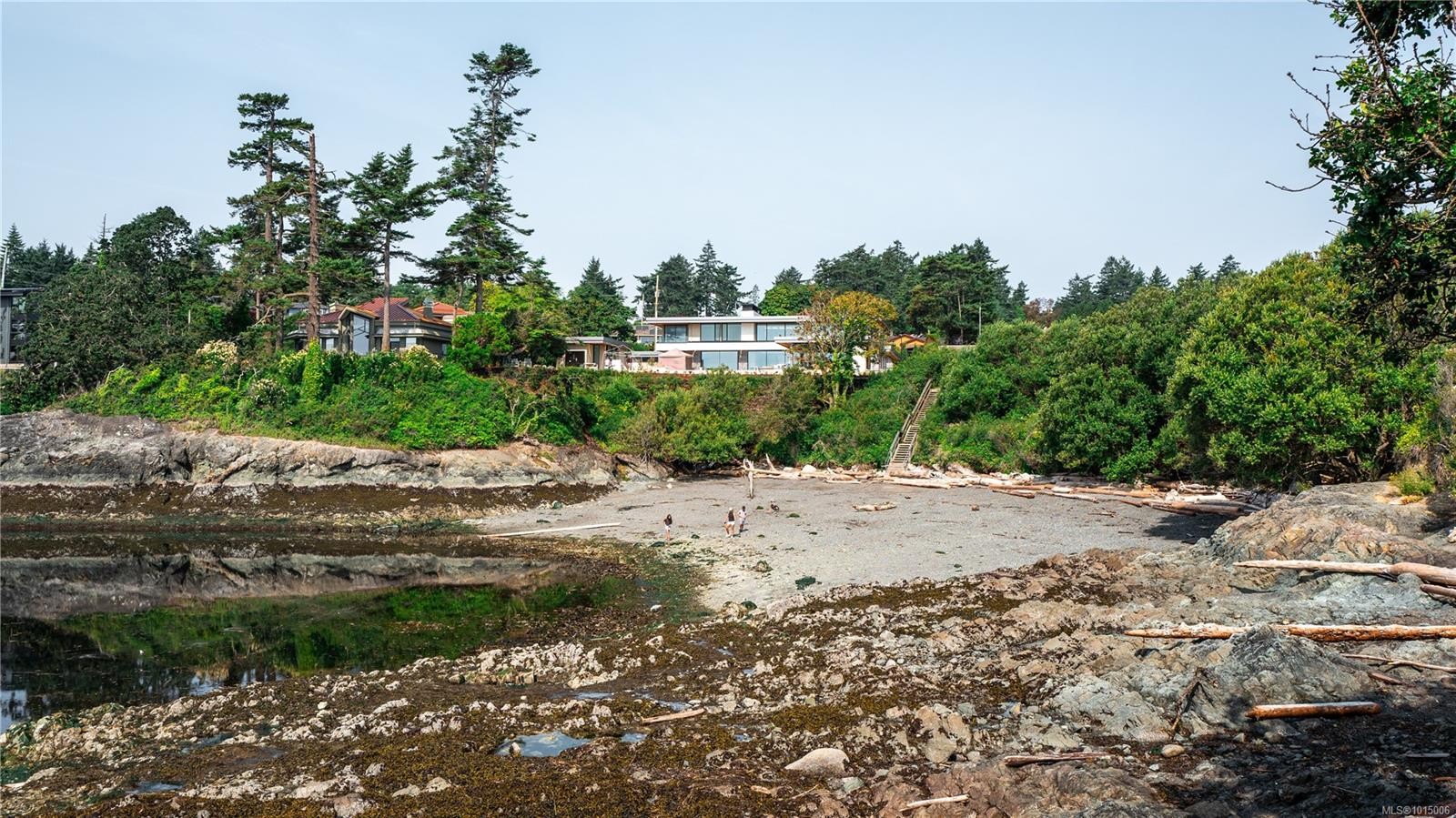 2059 Saltair Pl, Saanich, BC