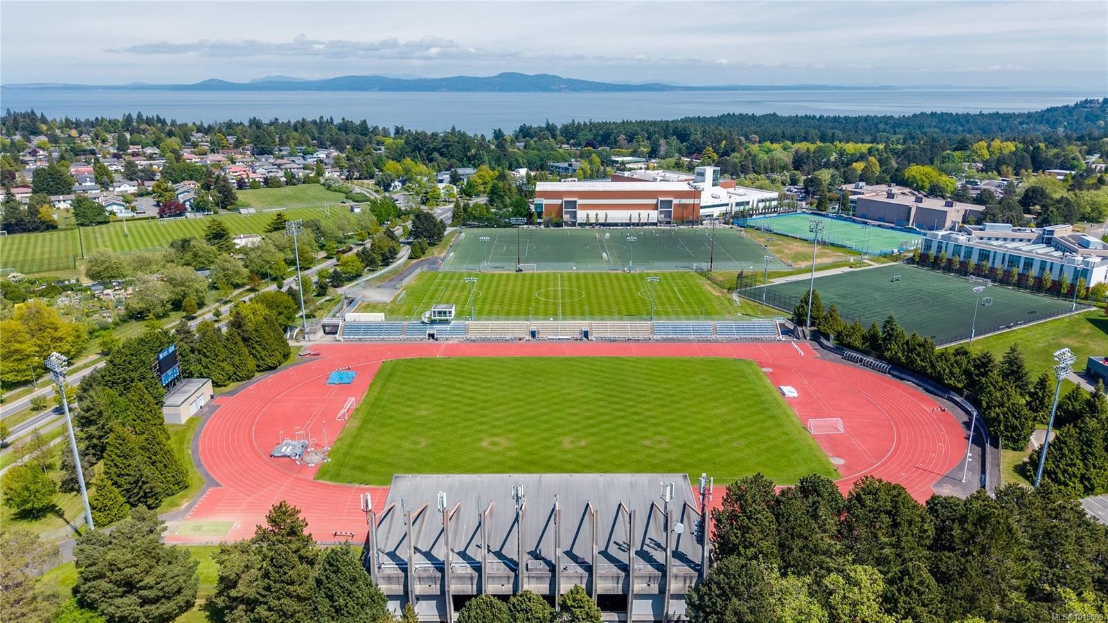 2059 Saltair Pl, Saanich, BC