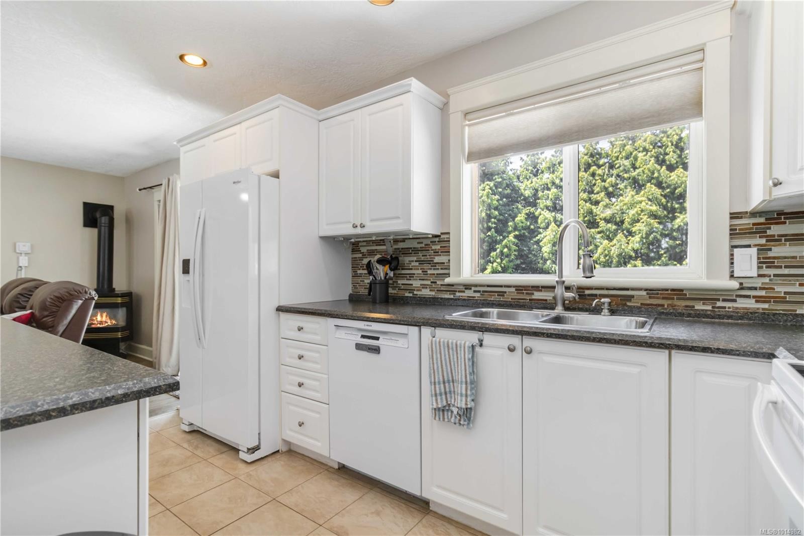 6260 Elaine Way, Central Saanich, BC