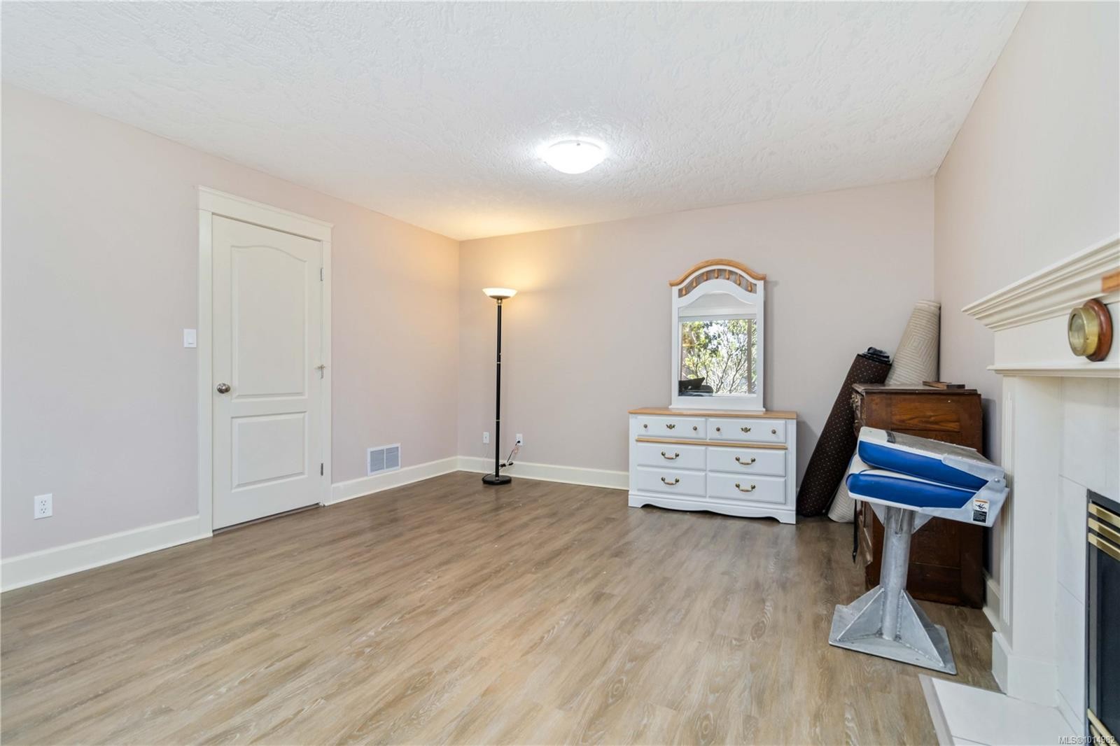 6260 Elaine Way, Central Saanich, BC