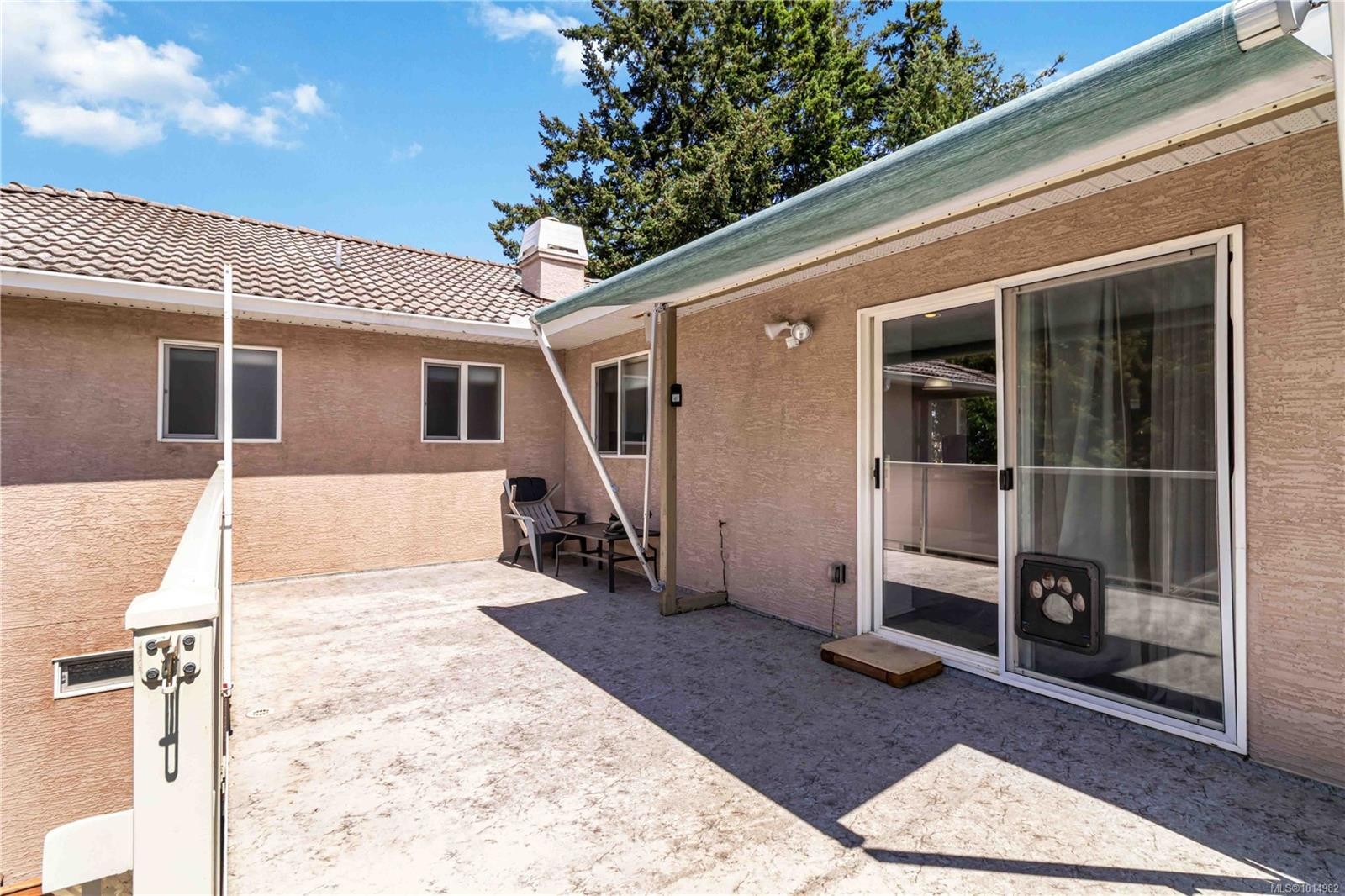 6260 Elaine Way, Central Saanich, BC