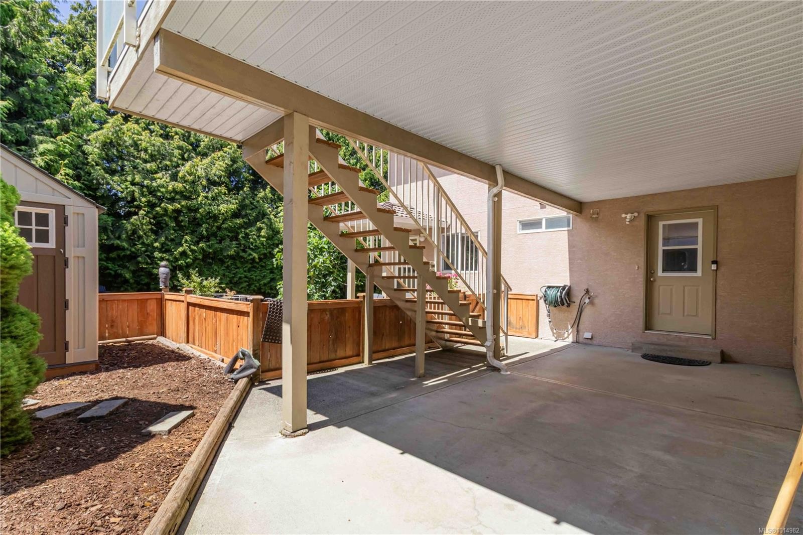 6260 Elaine Way, Central Saanich, BC