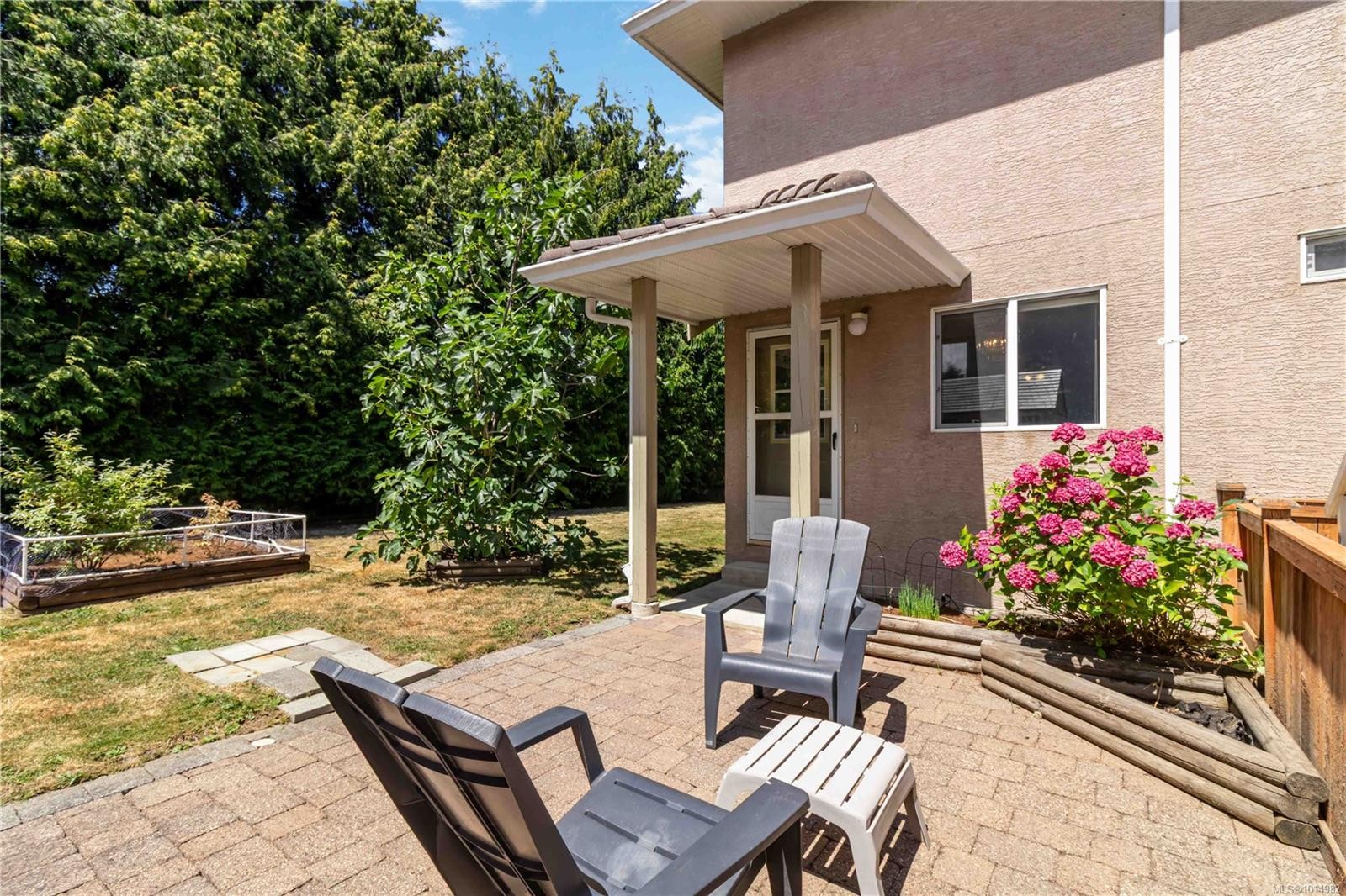 6260 Elaine Way, Central Saanich, BC