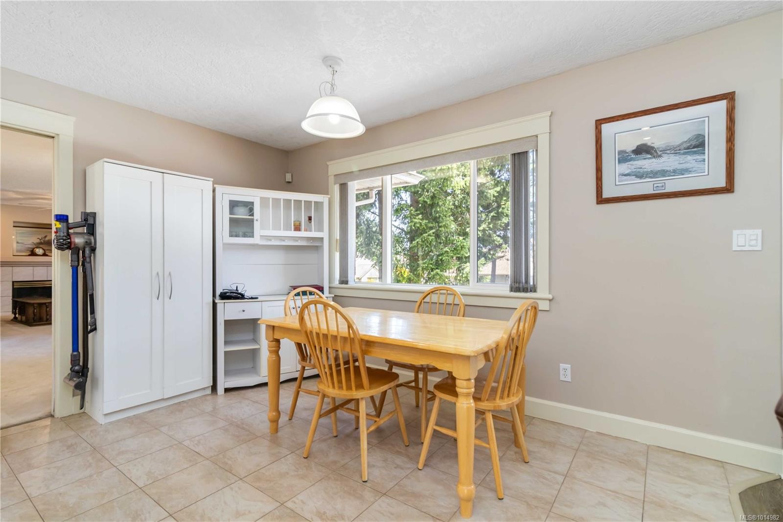 6260 Elaine Way, Central Saanich, BC
