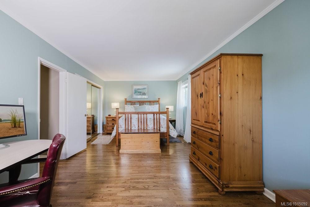 997 Karen Cres, Saanich, BC