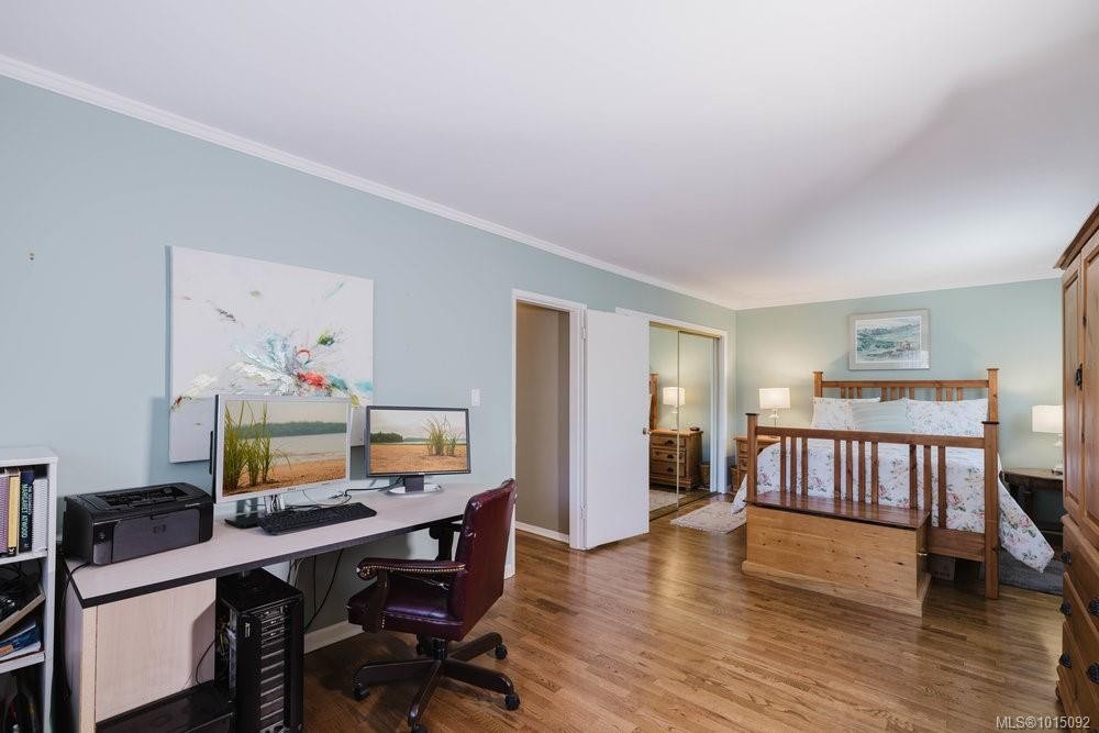 997 Karen Cres, Saanich, BC