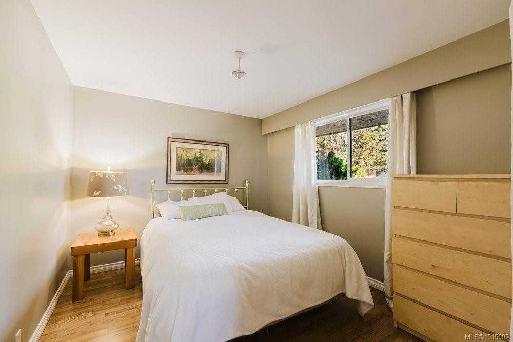 997 Karen Cres, Saanich, BC