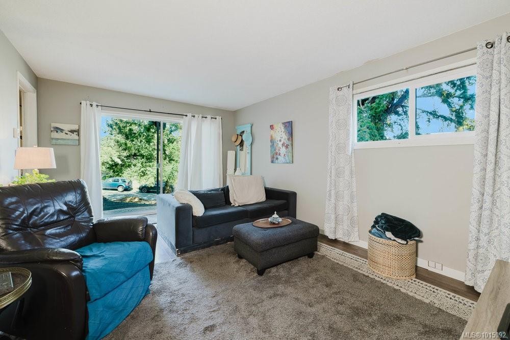 997 Karen Cres, Saanich, BC