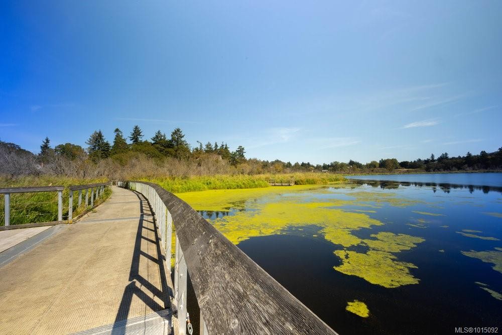 997 Karen Cres, Saanich, BC