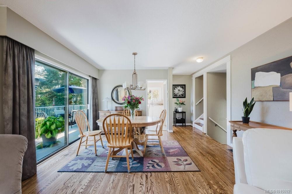 997 Karen Cres, Saanich, BC