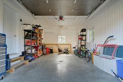Garage -
