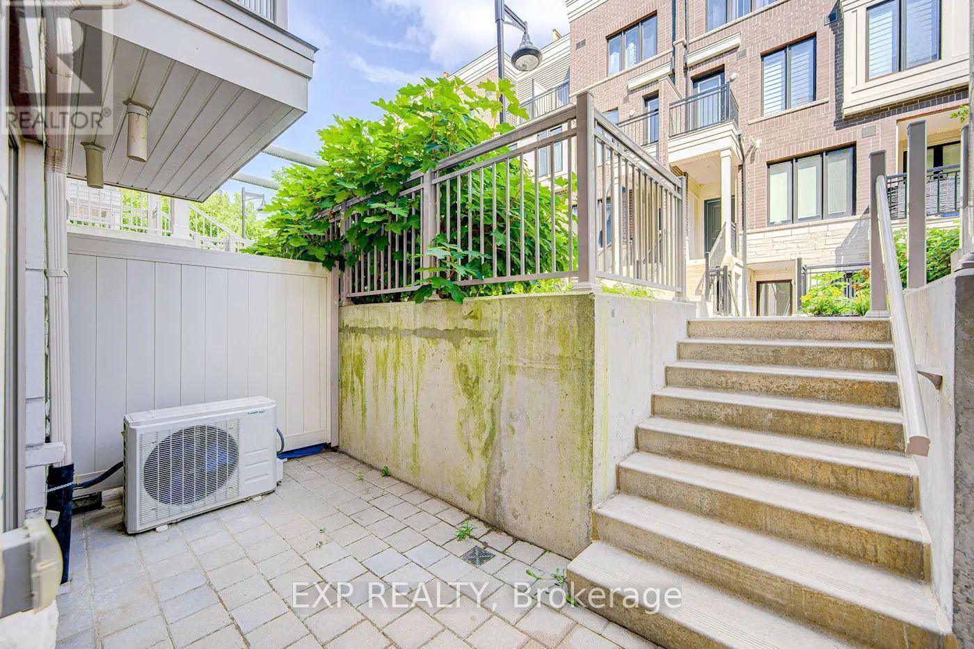 11 - 140 Long Branch Avenue, Toronto, ON - Outdoor