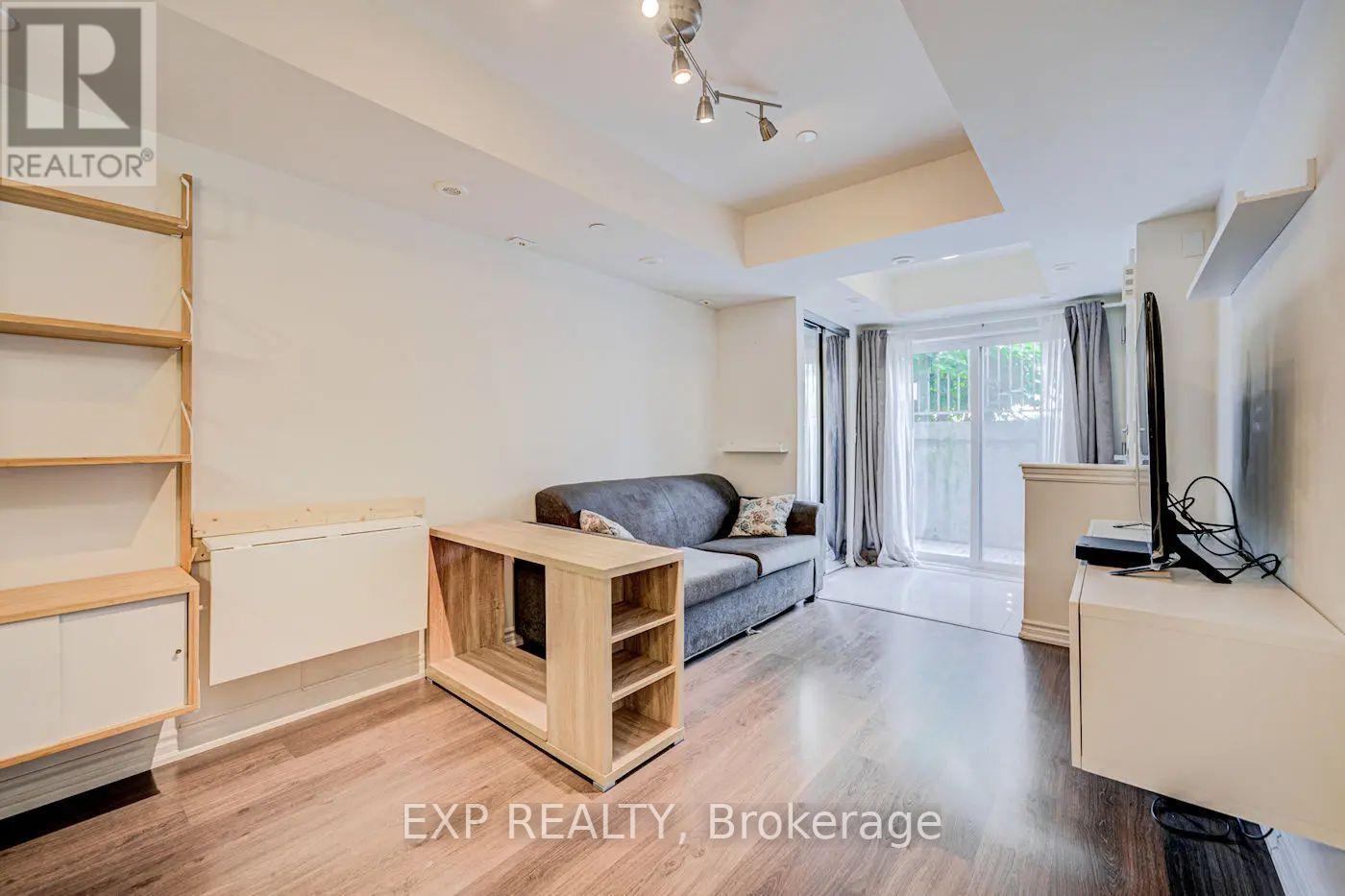 11 - 140 Long Branch Avenue, Toronto, ON - Indoor