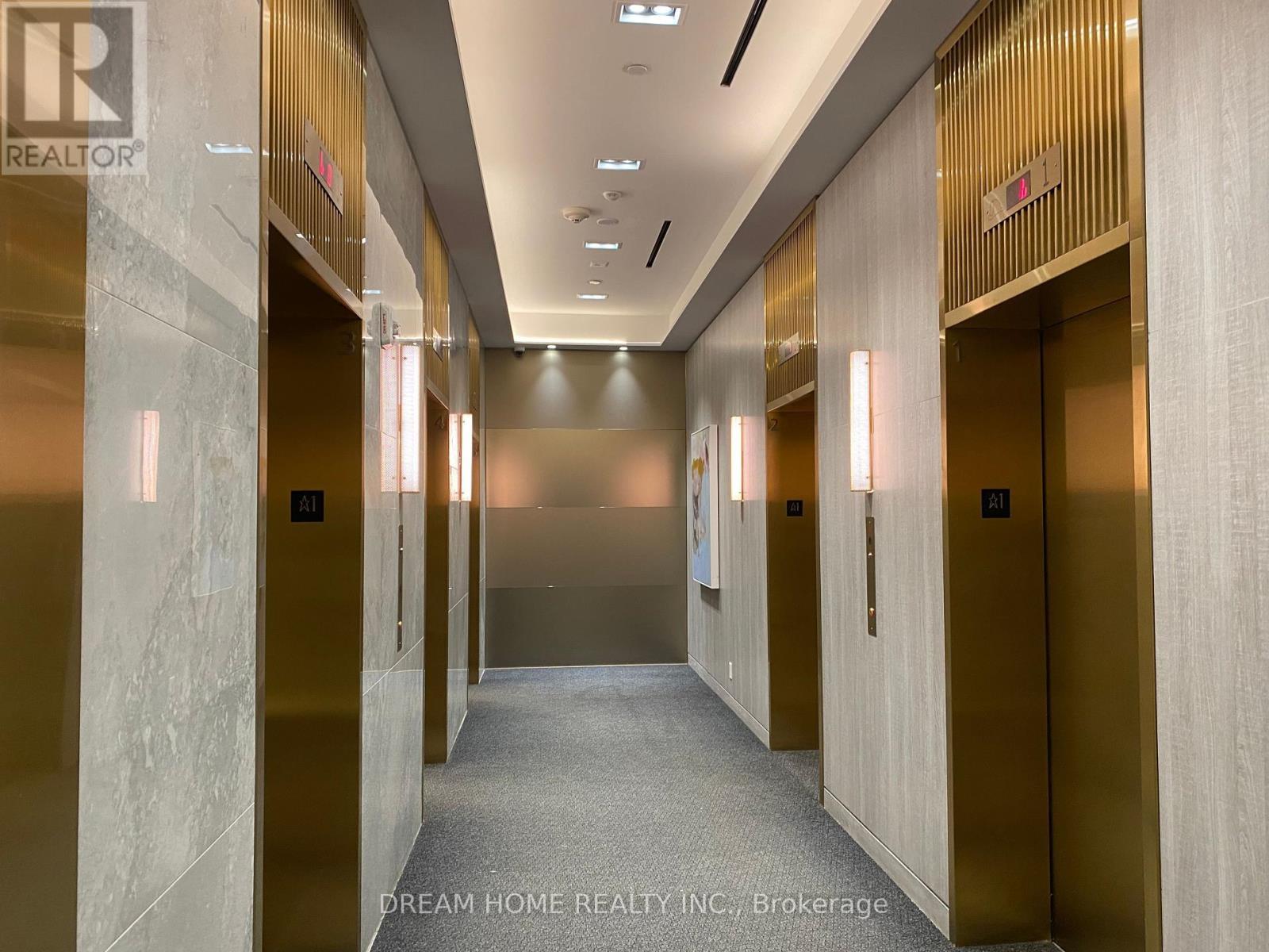 2108 - 950 Portage Parkway, Vaughan, ON - Indoor Photo Showing Other Room