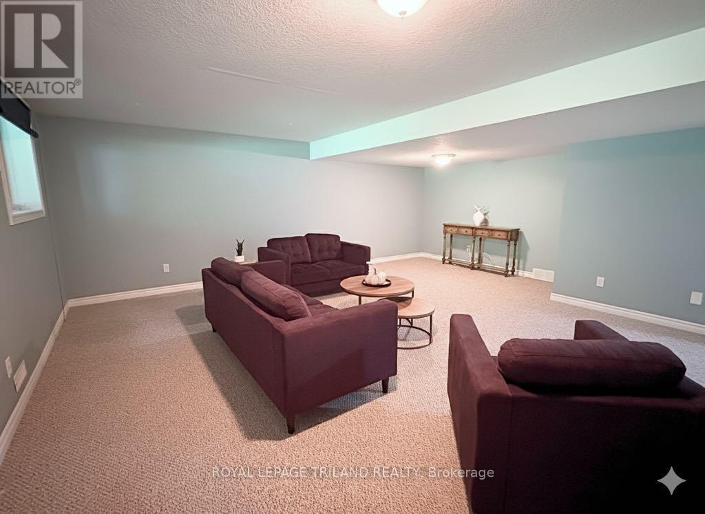 7 - 10 Cadeau Terrace, London South (South A), ON - Indoor