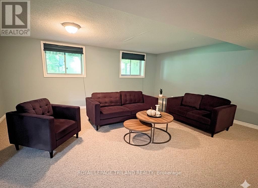 7 - 10 Cadeau Terrace, London South (South A), ON - Indoor