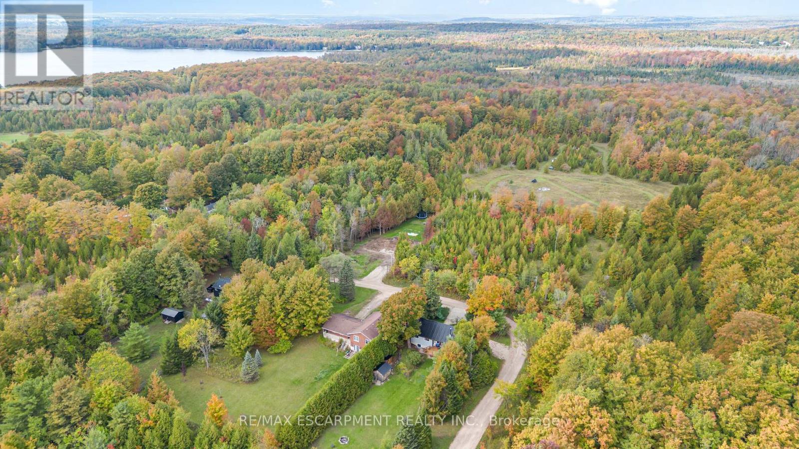 135 Sir Williams Lane, Grey Highlands, ON