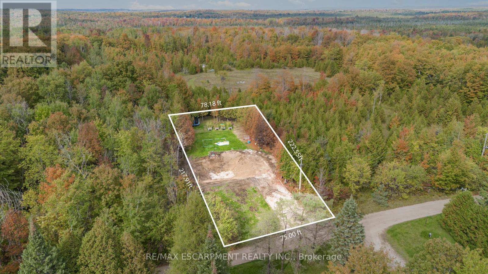 135 Sir Williams Lane, Grey Highlands, ON