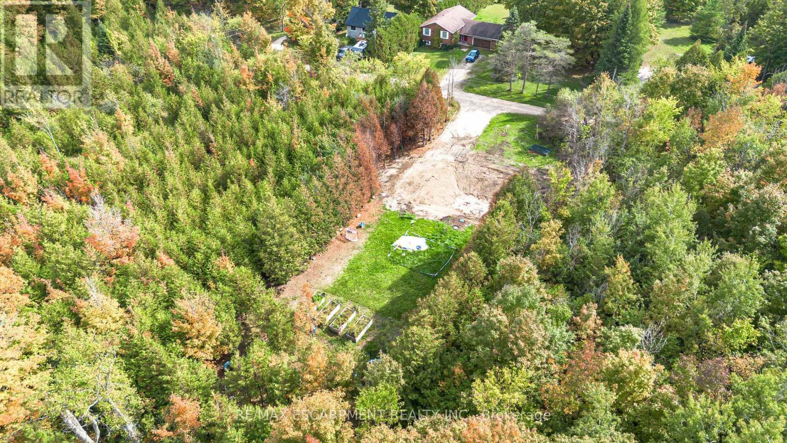 135 Sir Williams Lane, Grey Highlands, ON