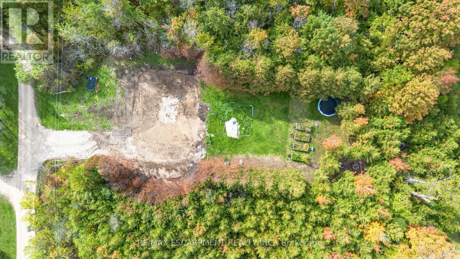 135 Sir Williams Lane, Grey Highlands, ON